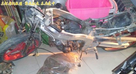 进口摩托车交易区 打包出售两台19年款摩托，批发价仅6000元